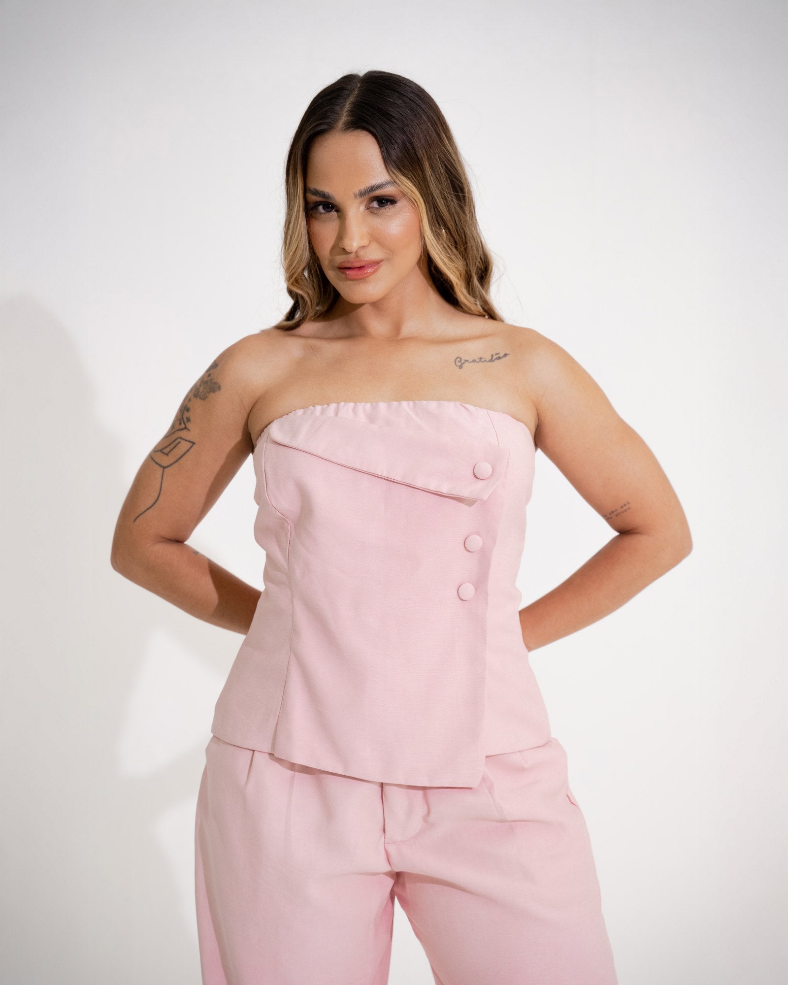 BLUSA TOMARA QUE CAIA COM BOTÕES