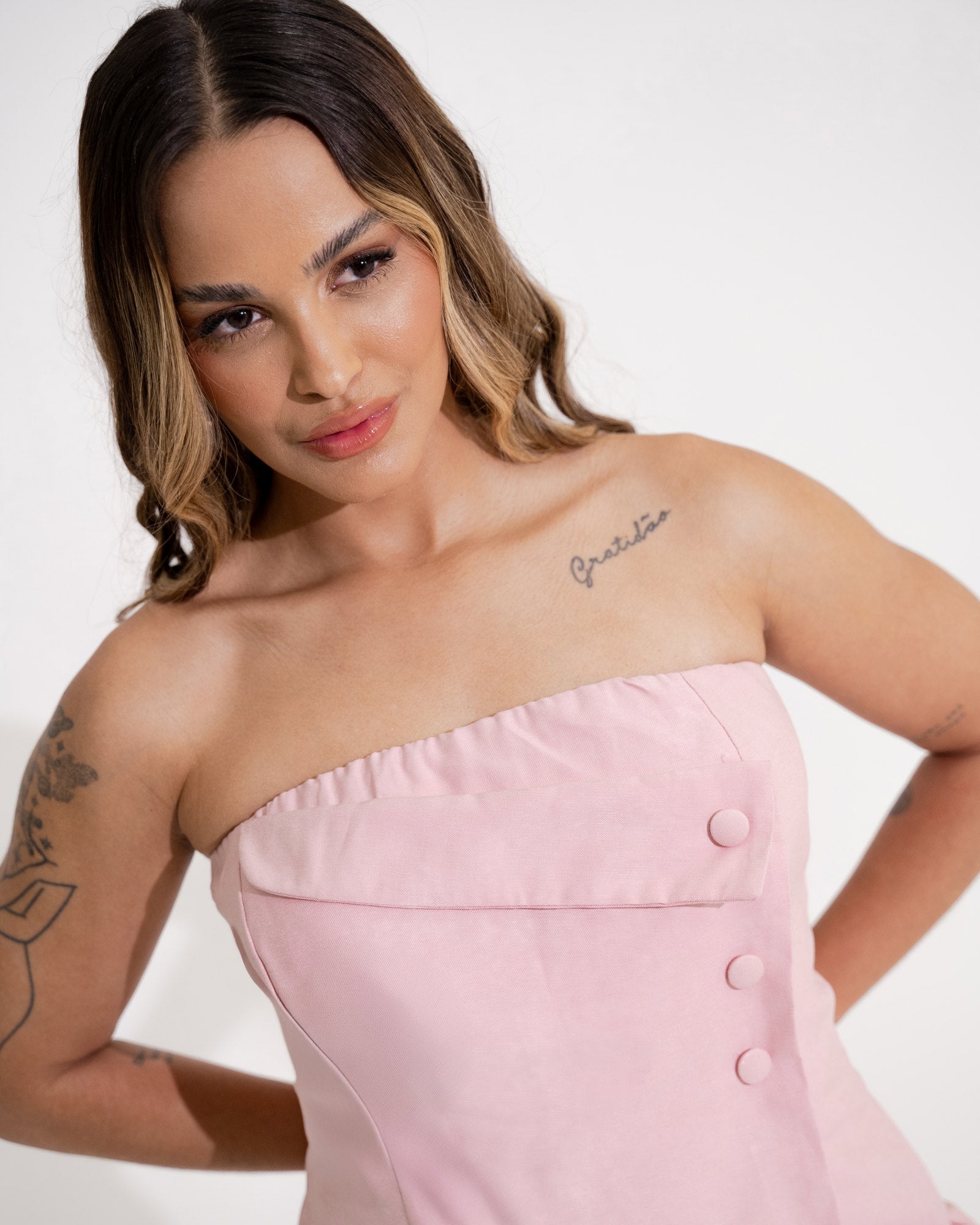 BLUSA TOMARA QUE CAIA COM BOTÕES