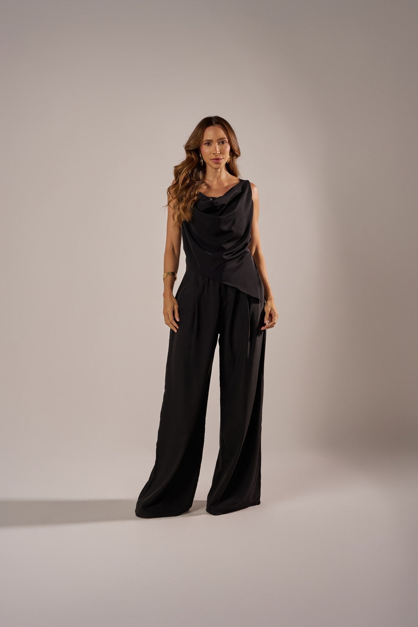 BLUSA ASSIMÉTRICA DEGAGÊ ALFAIATARIA LEVE