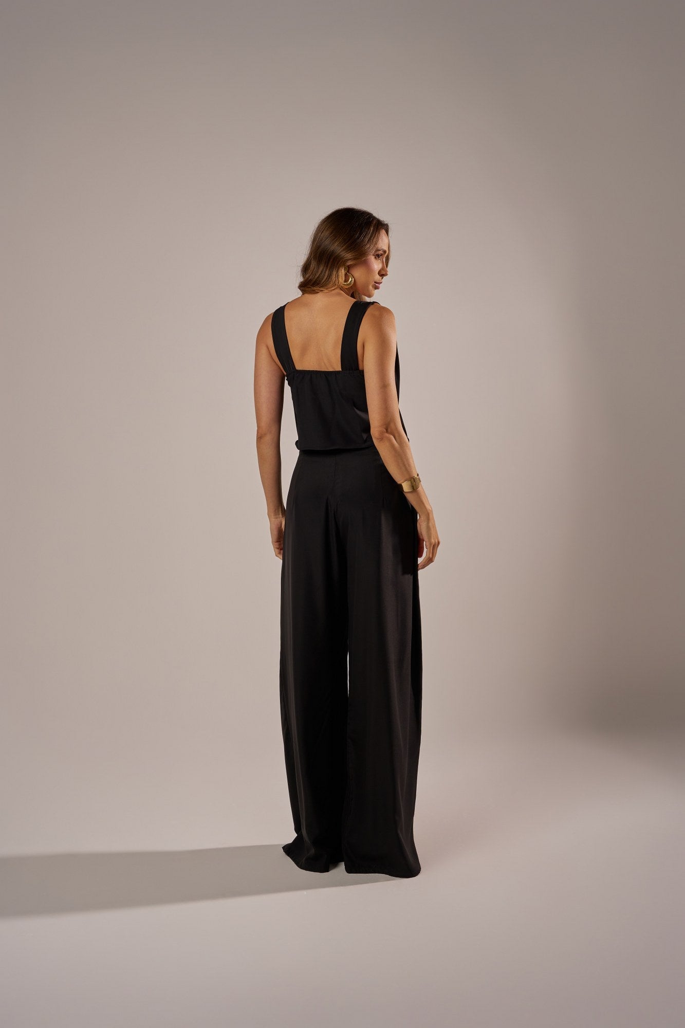 BLUSA ASSIMÉTRICA DEGAGÊ ALFAIATARIA LEVE