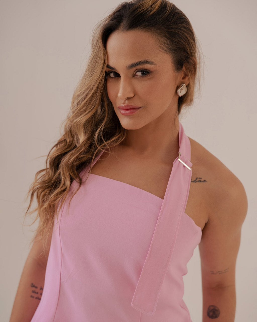 BLUSA ALONGADA FRENTE ÚNICA