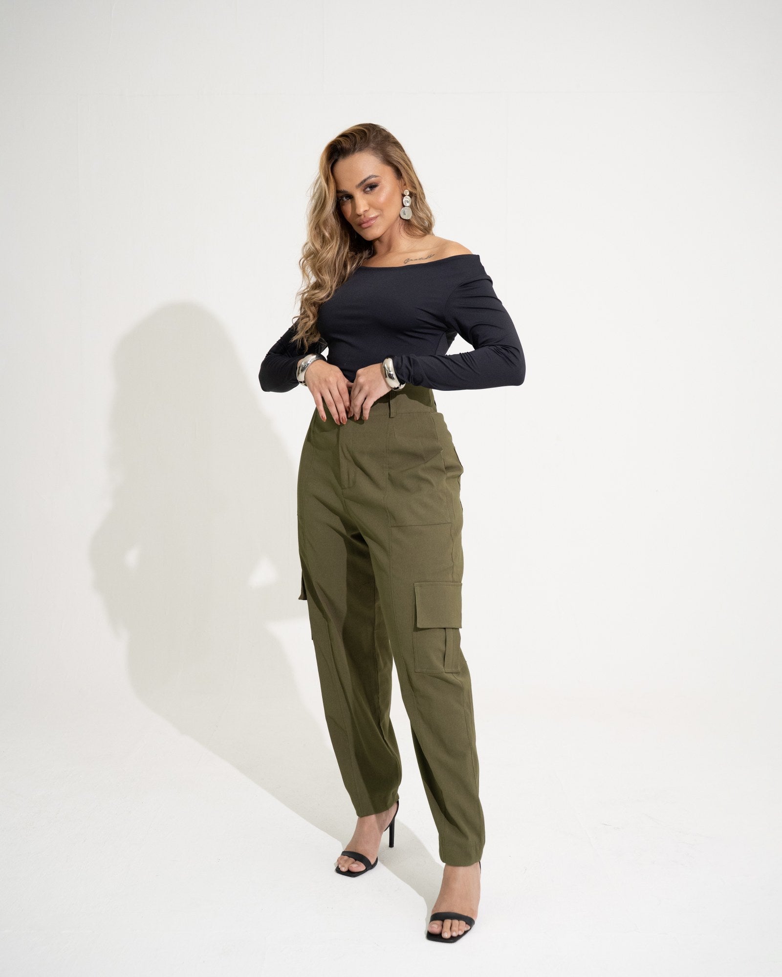 BLUSA DECOTE CANOA MANGA LONGA