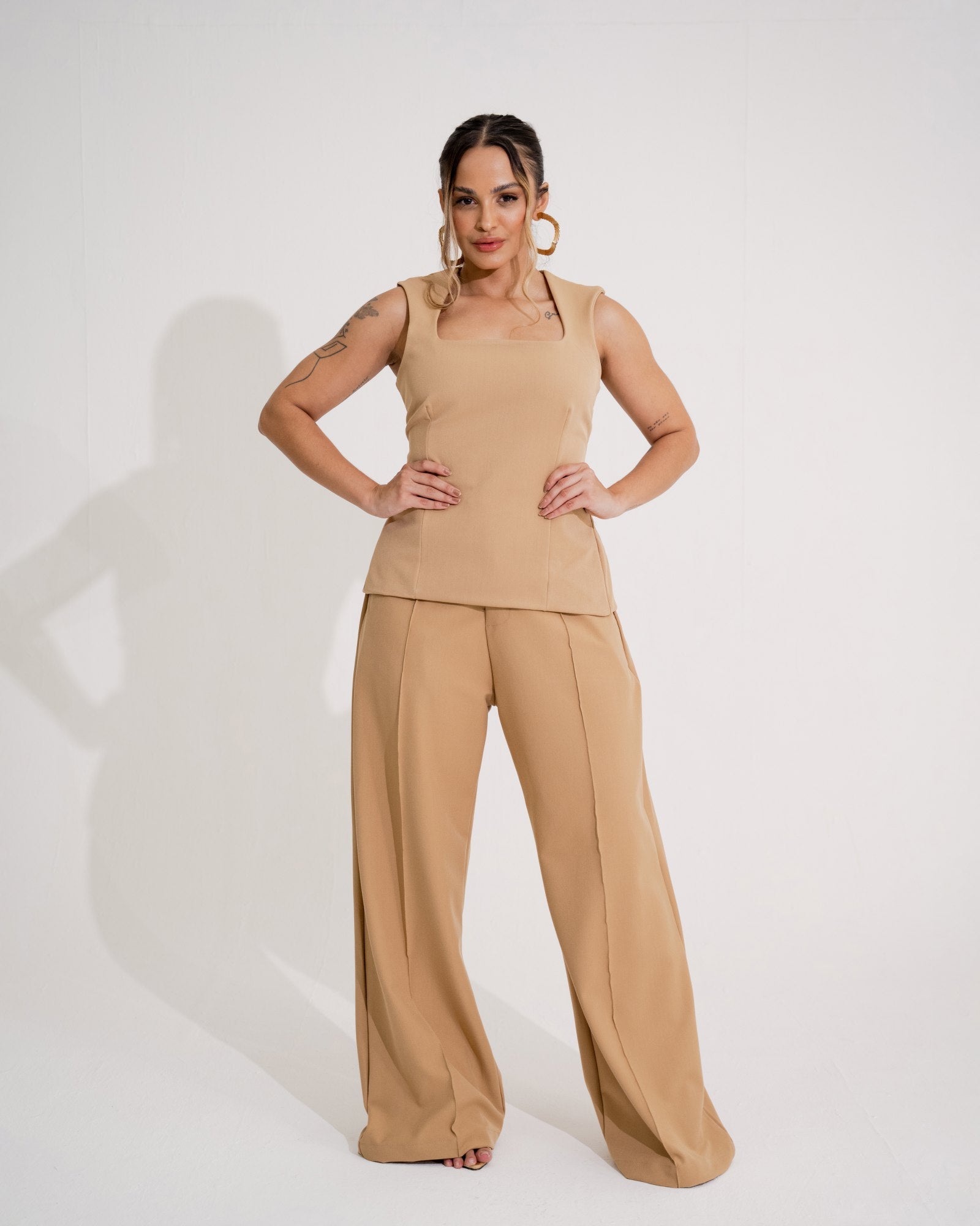 BLUSA DECOTE RETO