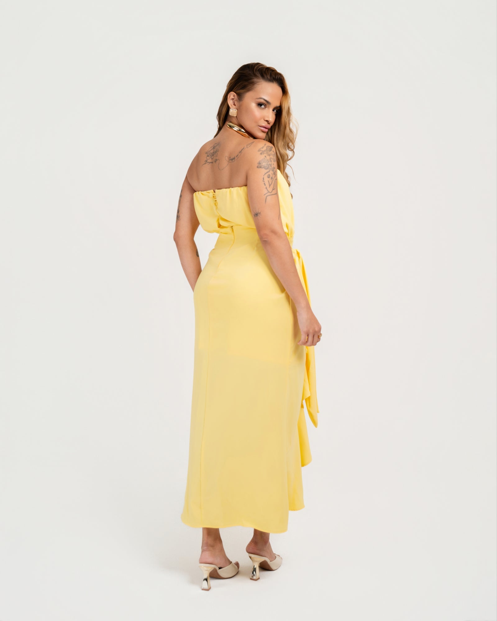 VESTIDO TOMARA QUE CAIA COM TRANSPASSE
