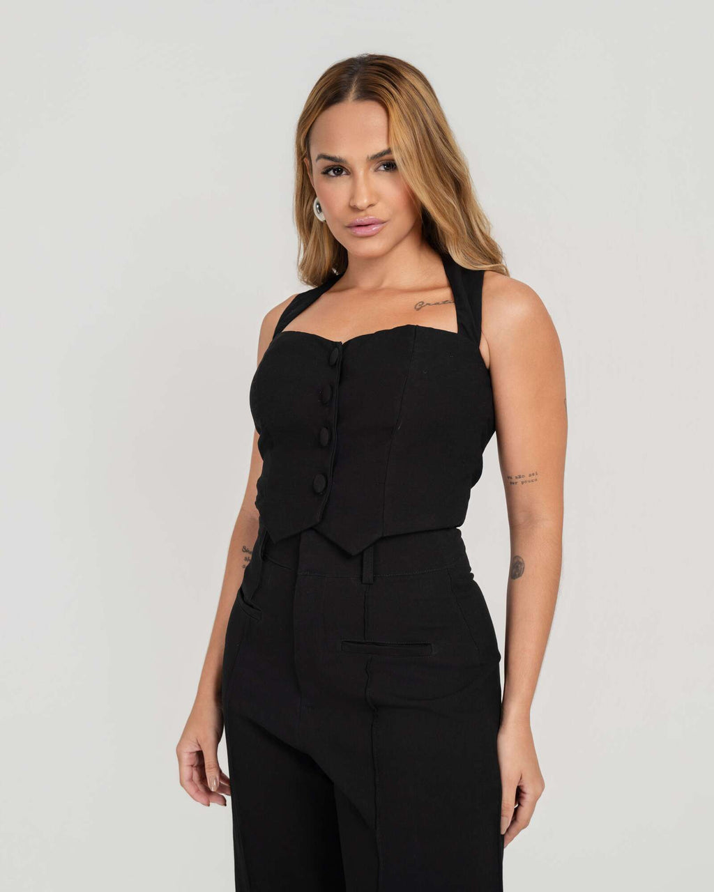 CALÇA PANTALONA COM NERVURA