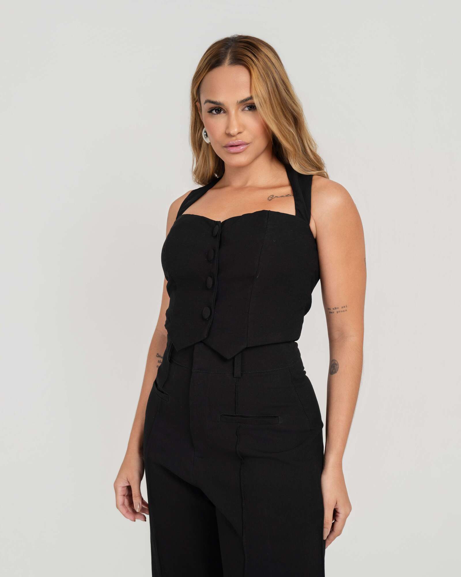 CALÇA PANTALONA COM NERVURA