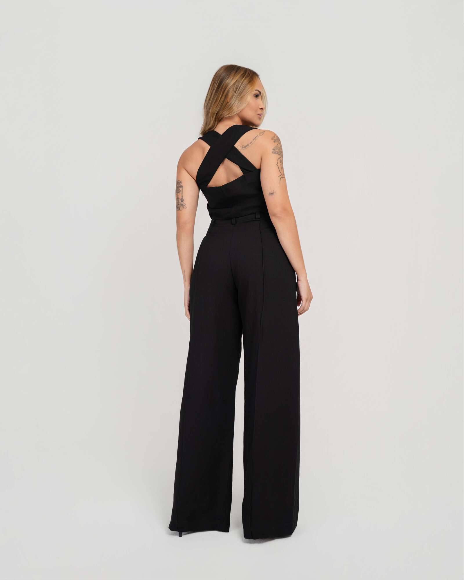 CALÇA PANTALONA COM NERVURA