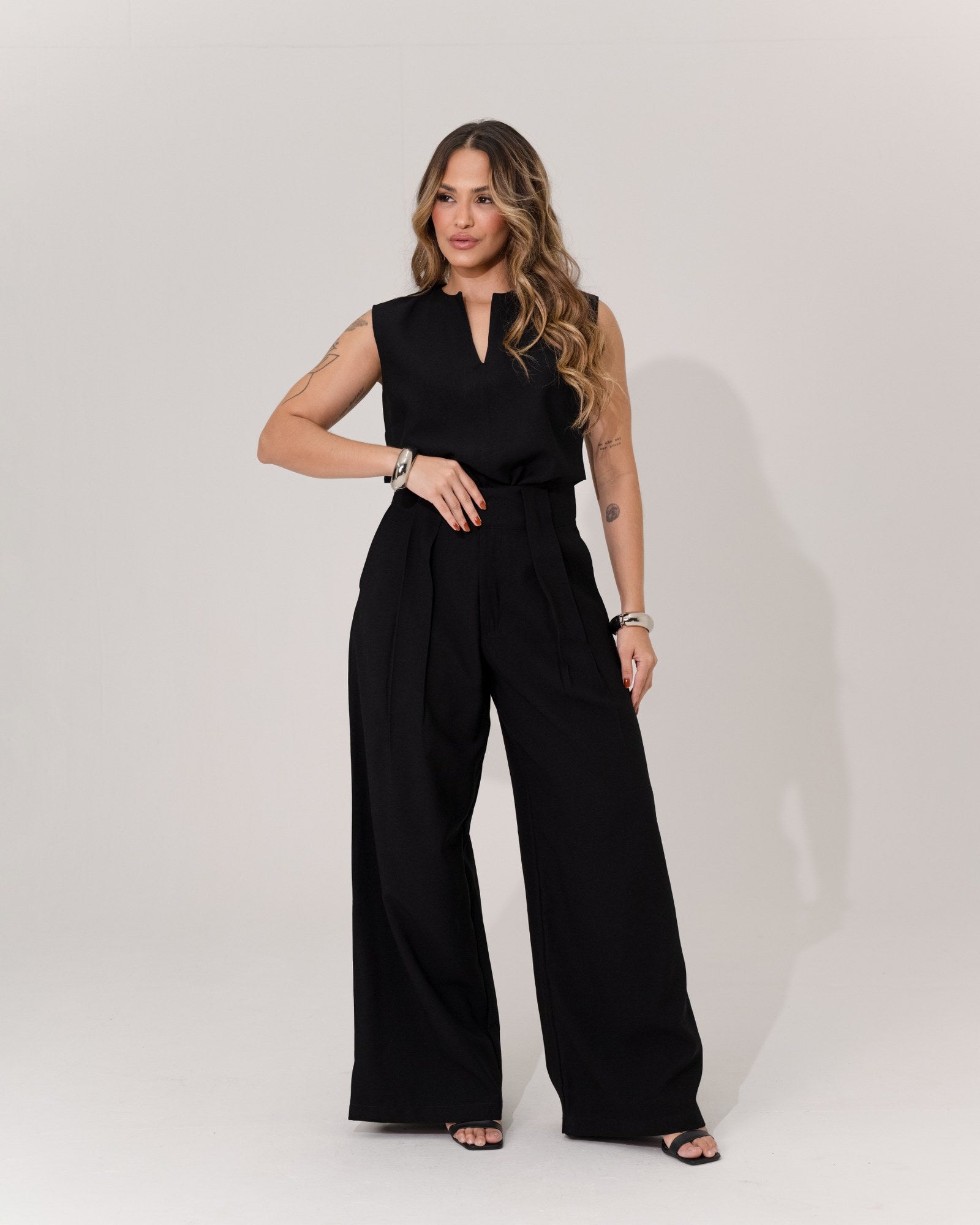 BLUSA ALFAIATARIA DECOTE V