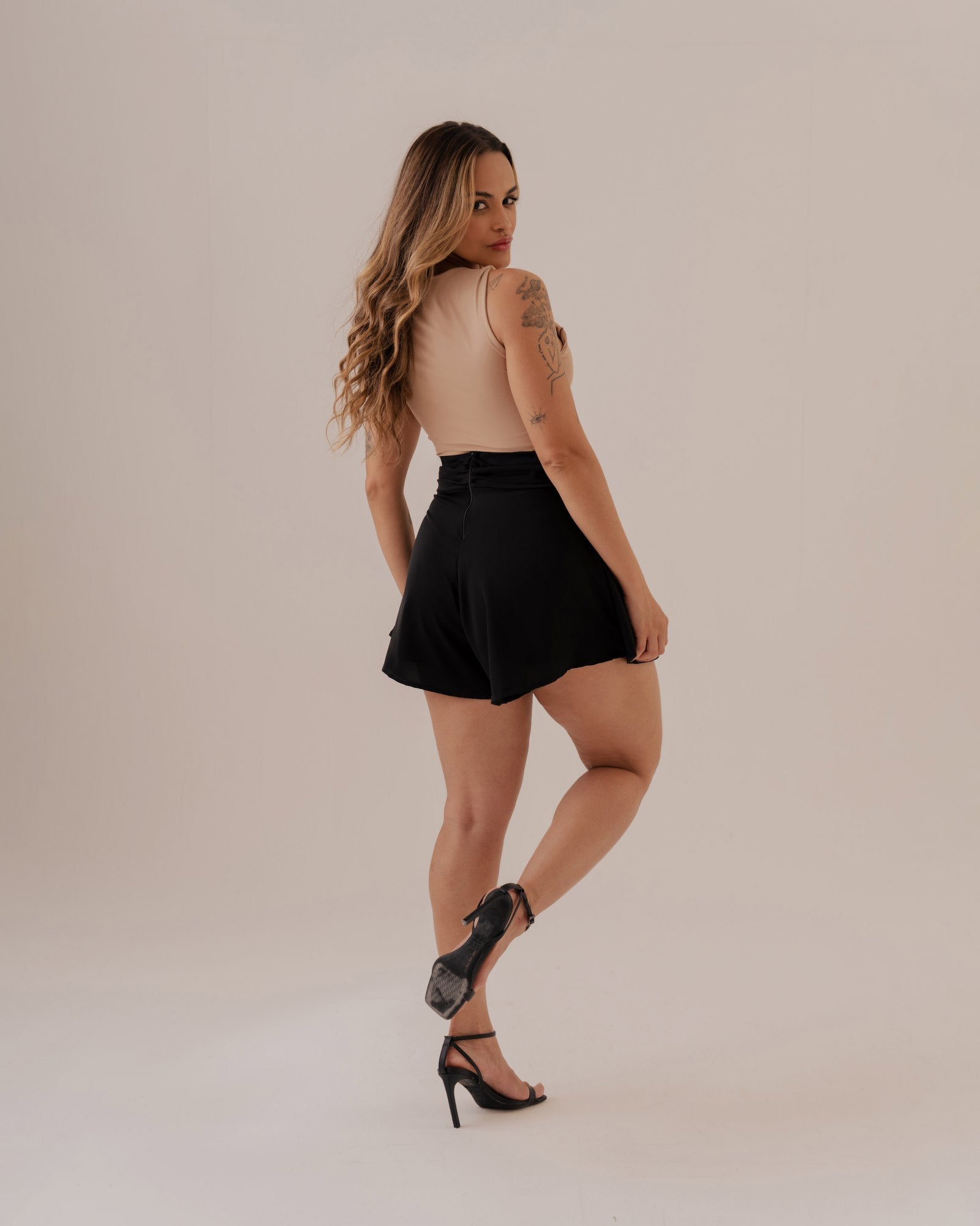 BLUSA BASIC ALÇA TORÇÃO