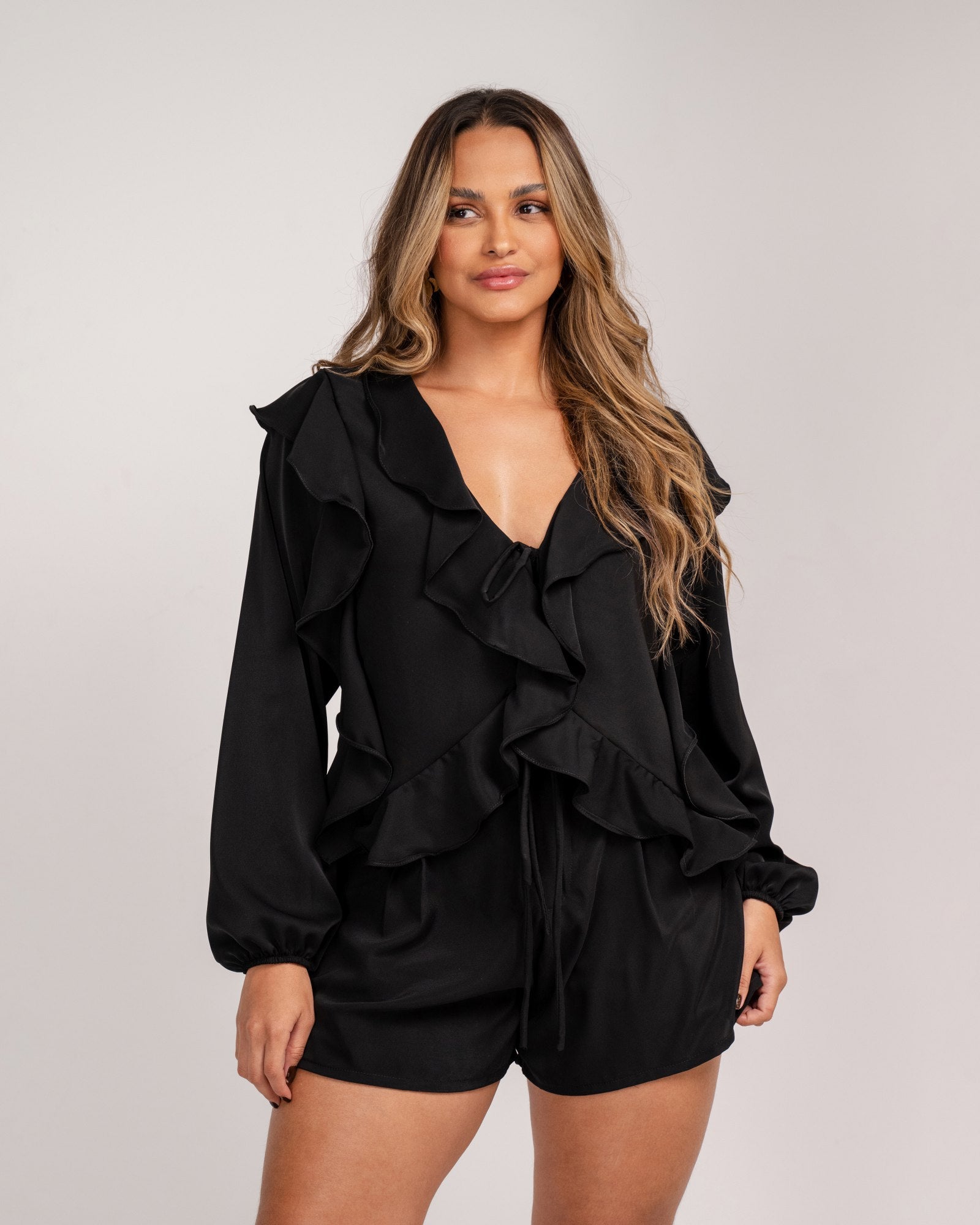 BLUSA MANGA LONGA COM BABADOS