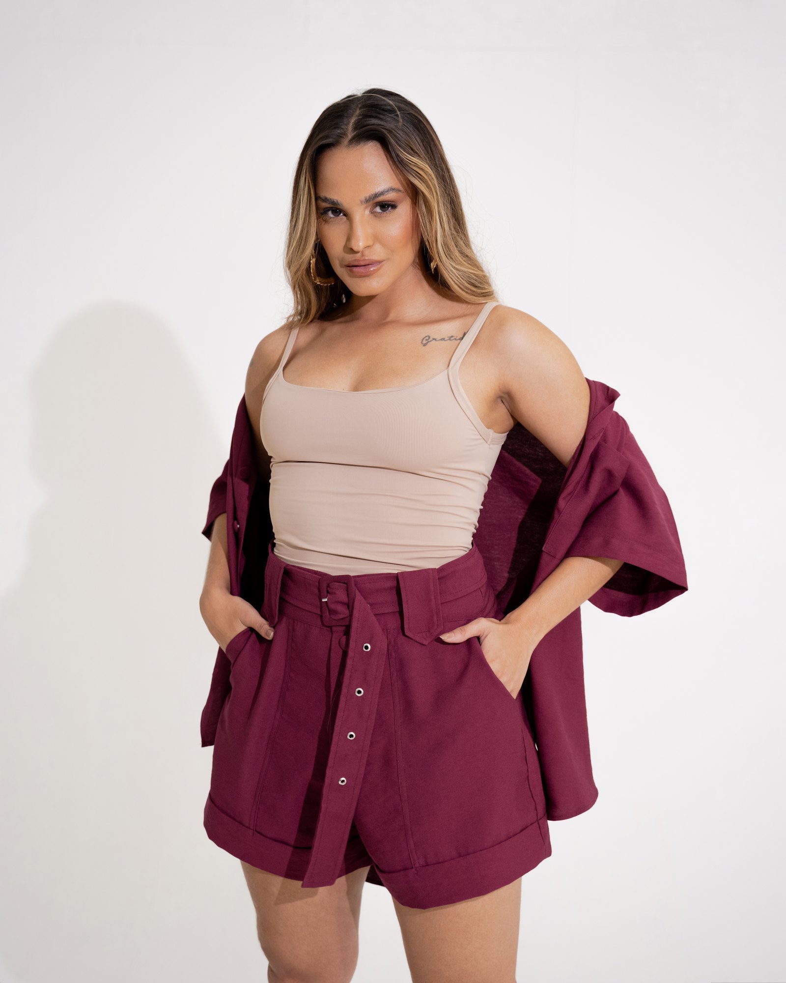 SHORT BARRA ITALIANA COM CINTO