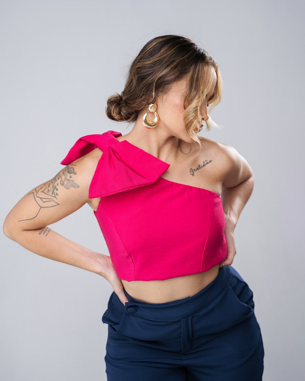 CROPPED COM MAXI LAÇO