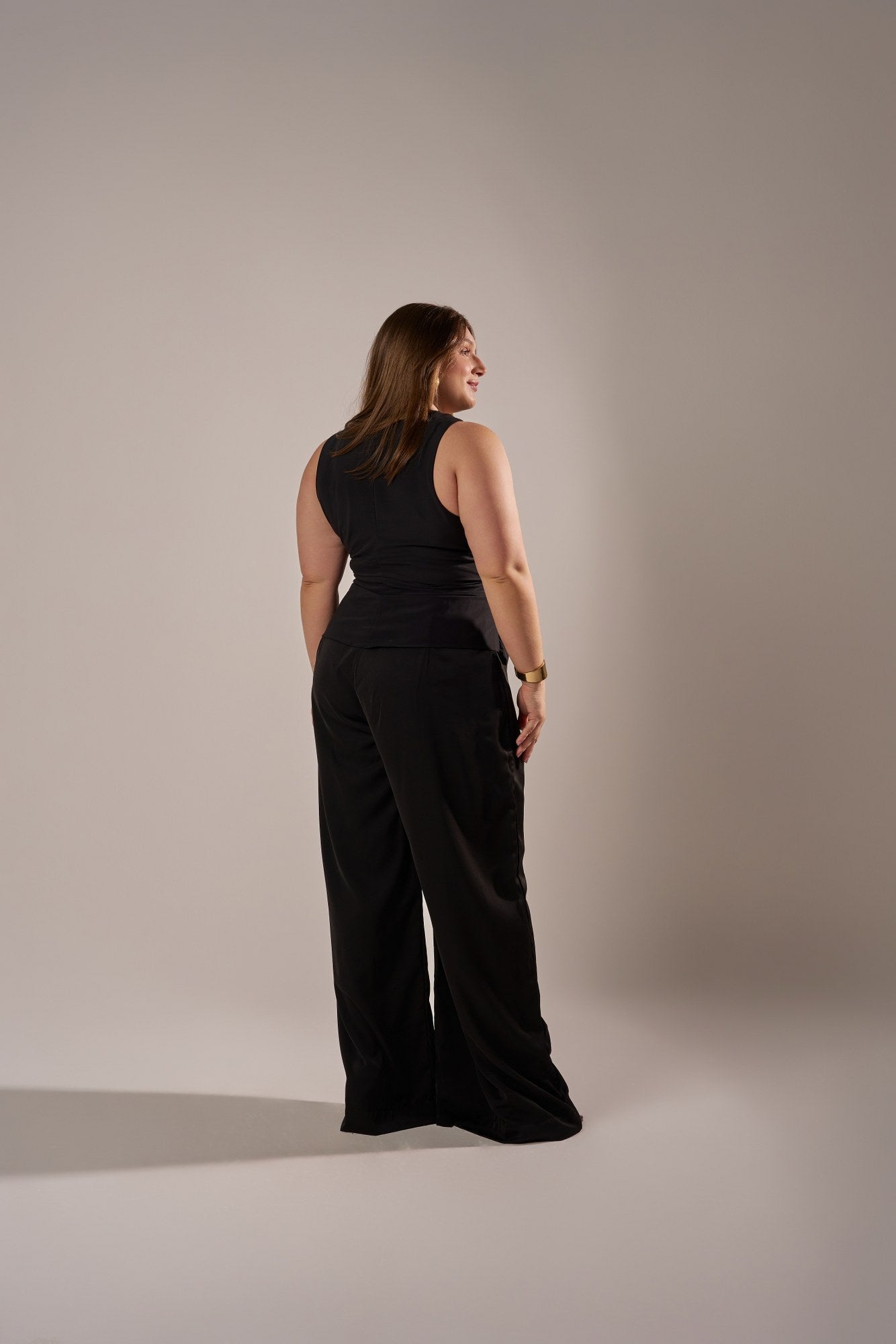CALÇA PANTALONA ALFAIATARIA LEVE COM PREGAS