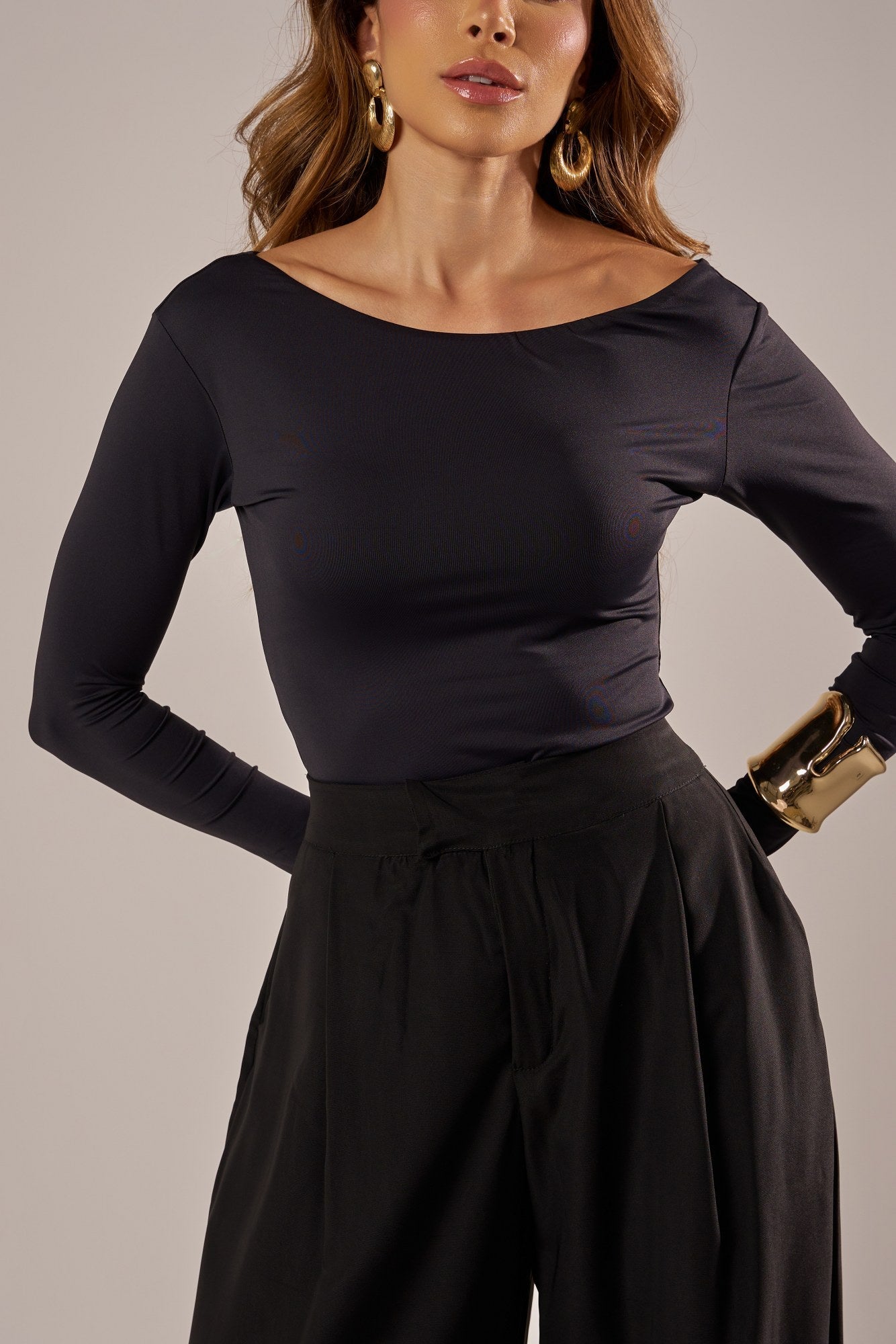 CALÇA PANTALONA ALFAIATARIA LEVE COM PREGAS