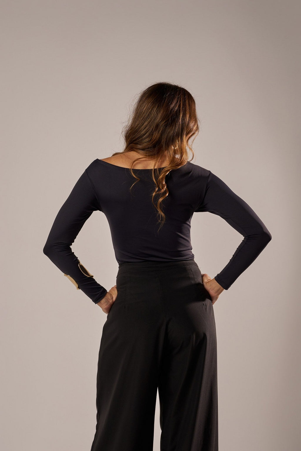 CALÇA PANTALONA ALFAIATARIA LEVE COM PREGAS