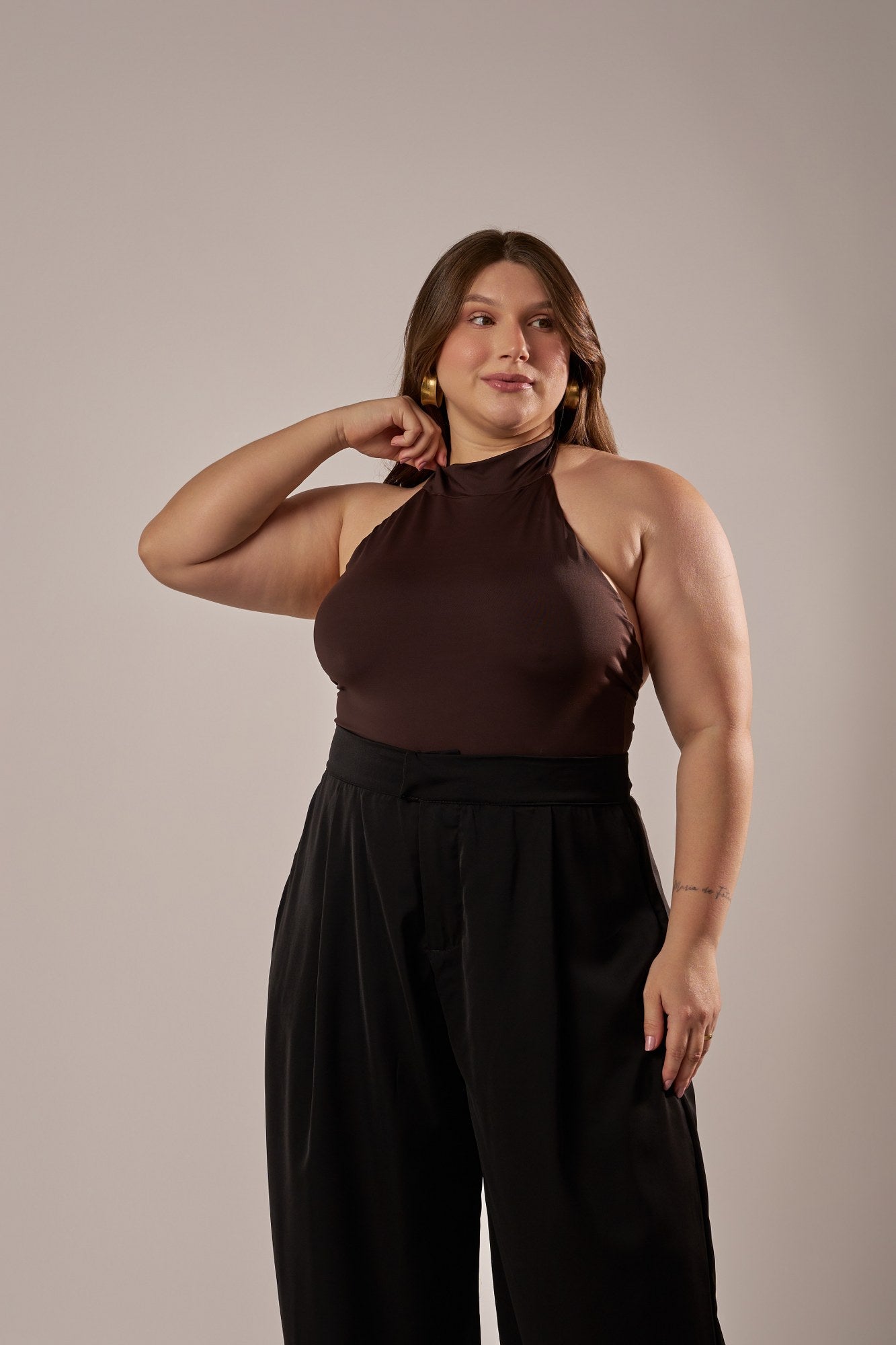 CALÇA PANTALONA ALFAIATARIA LEVE COM PREGAS