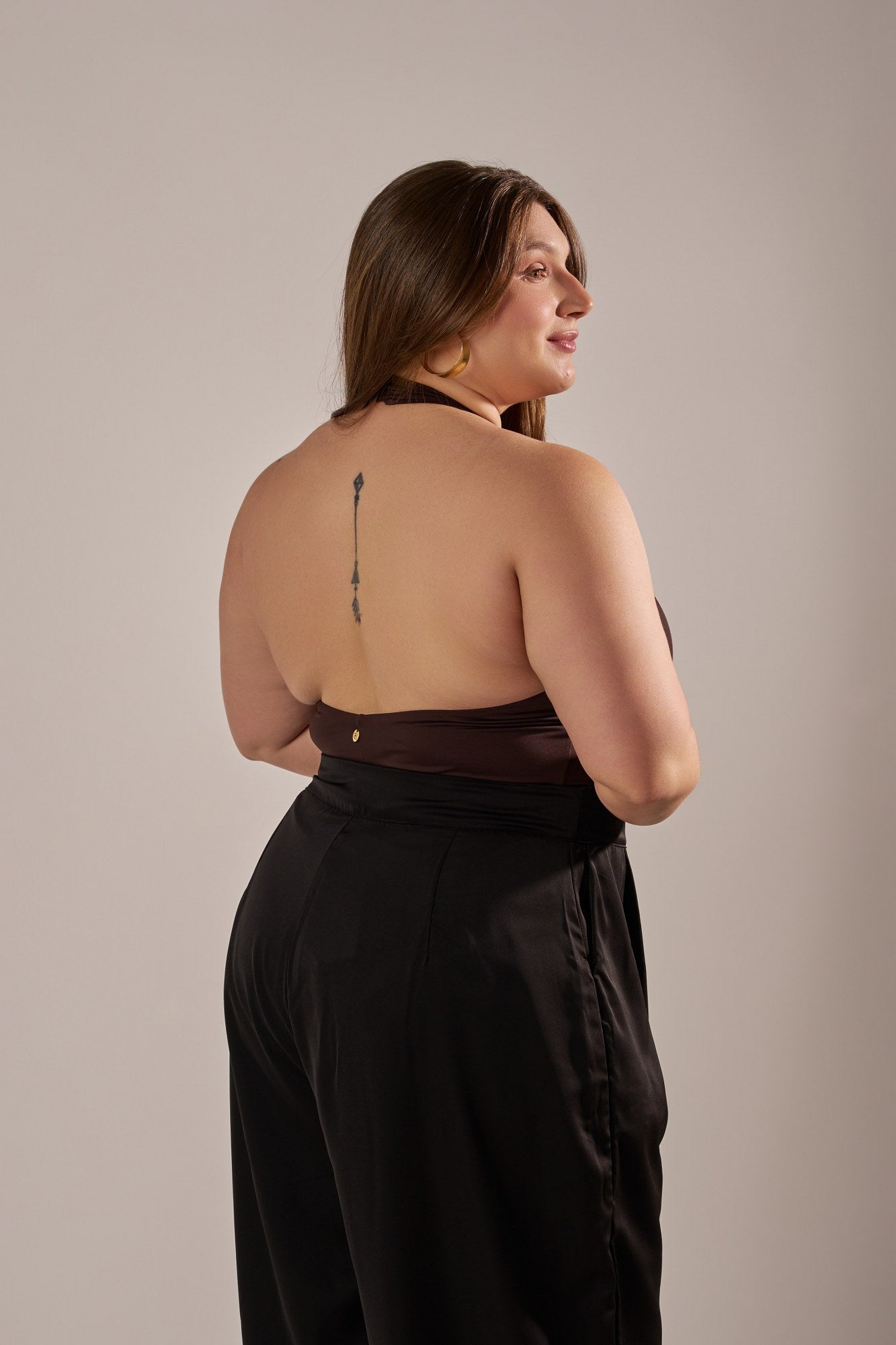 CALÇA PANTALONA ALFAIATARIA LEVE COM PREGAS