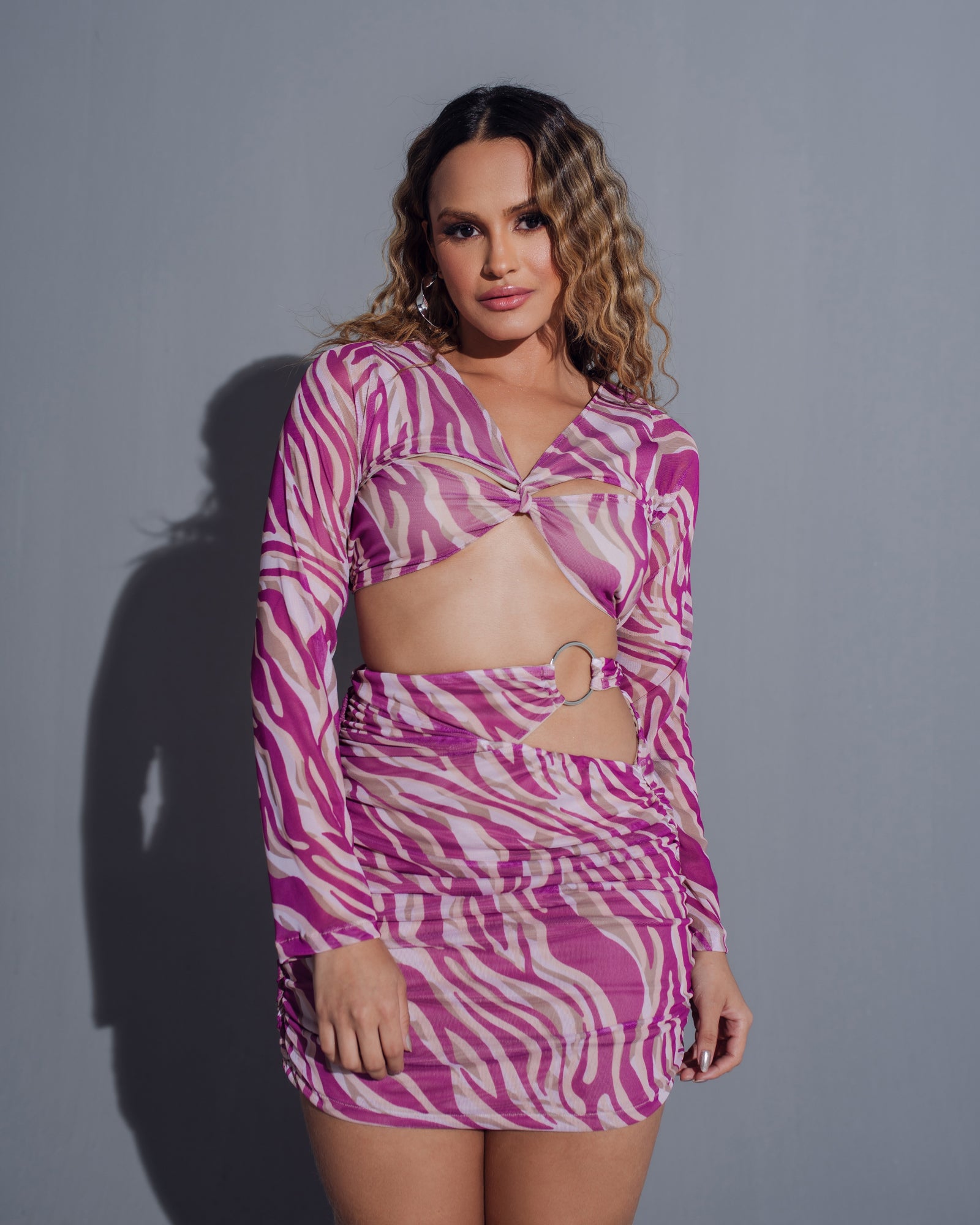 TOP TULLE COM RECORTES