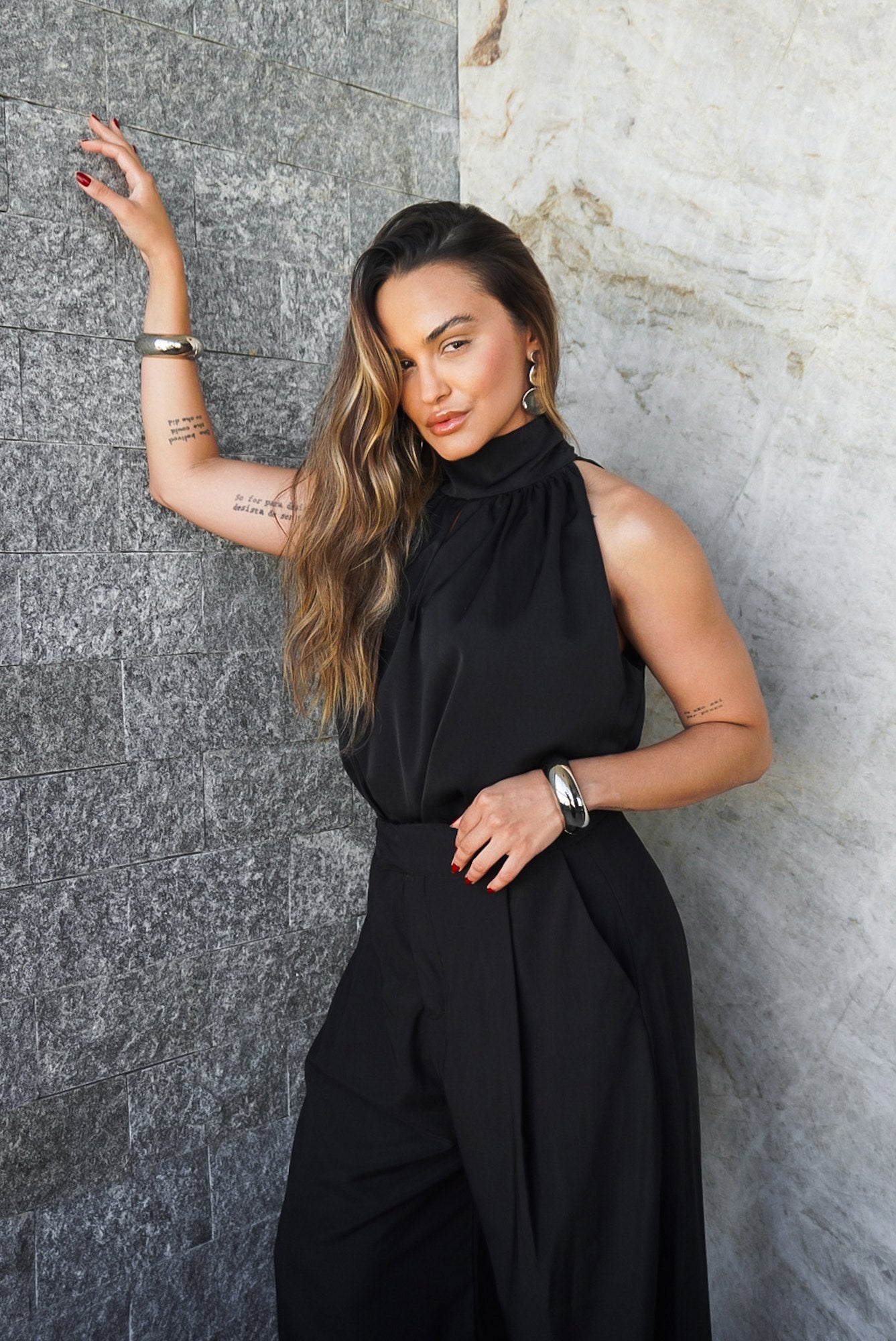 CALÇA PANTALONA ALFAIATARIA LEVE COM PREGAS