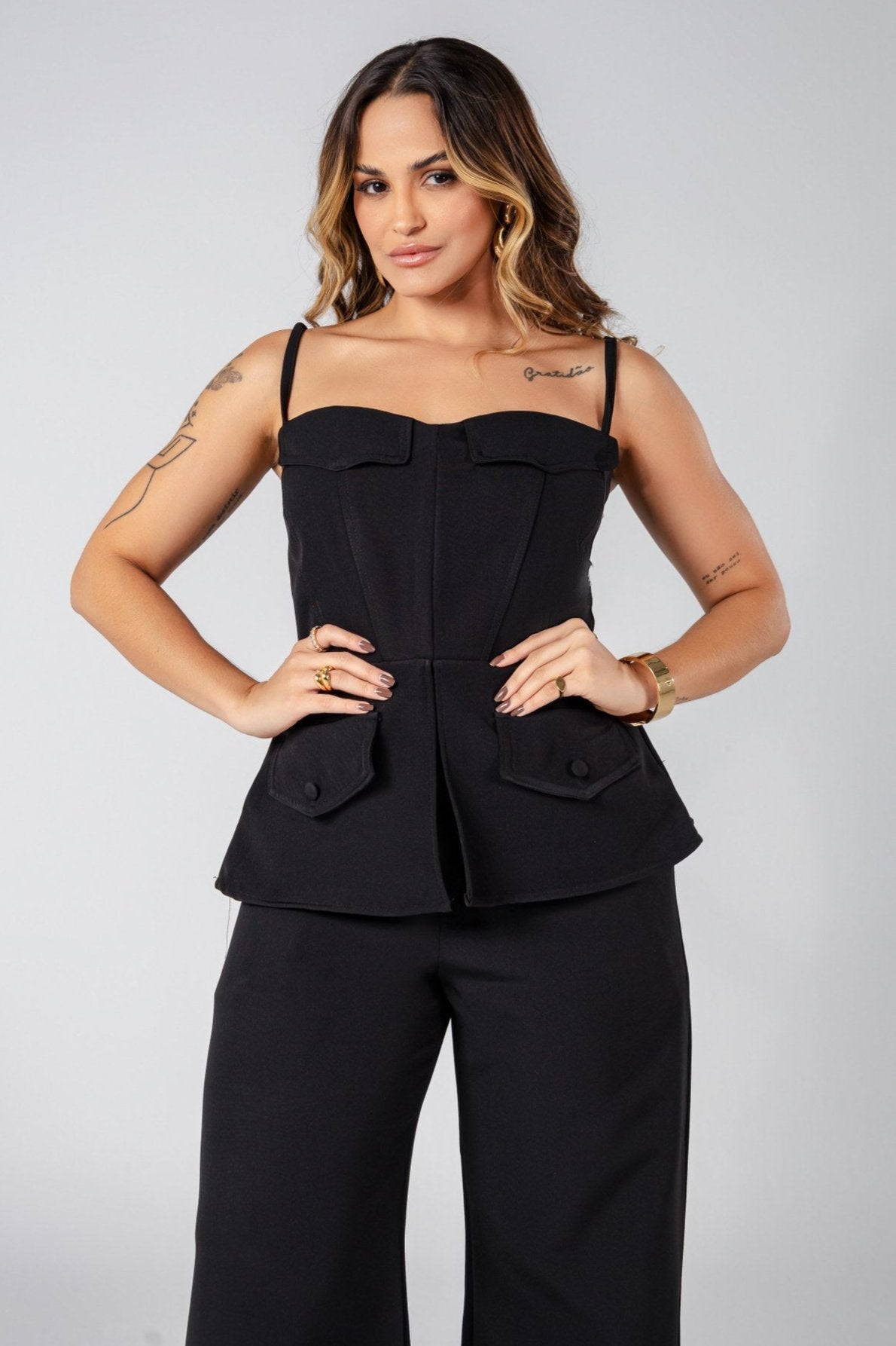 BLUSA PEPLUM BOLSOS LAPELAS