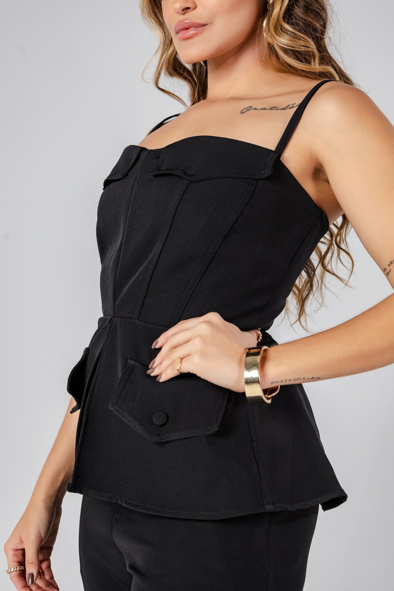 BLUSA PEPLUM BOLSOS LAPELAS