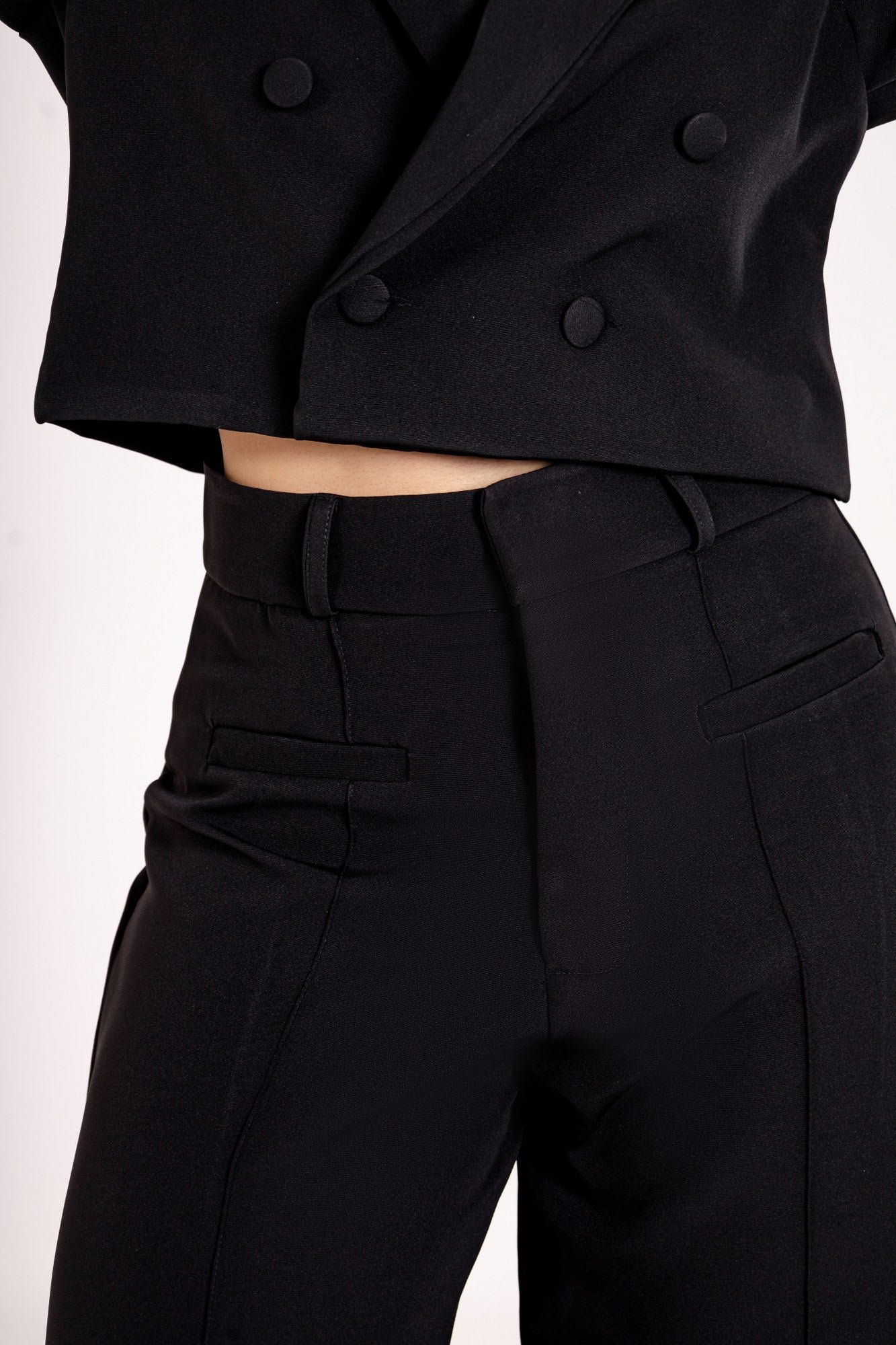 BLAZER CROPPED BOTOES COBERTO ALFAIATARIA