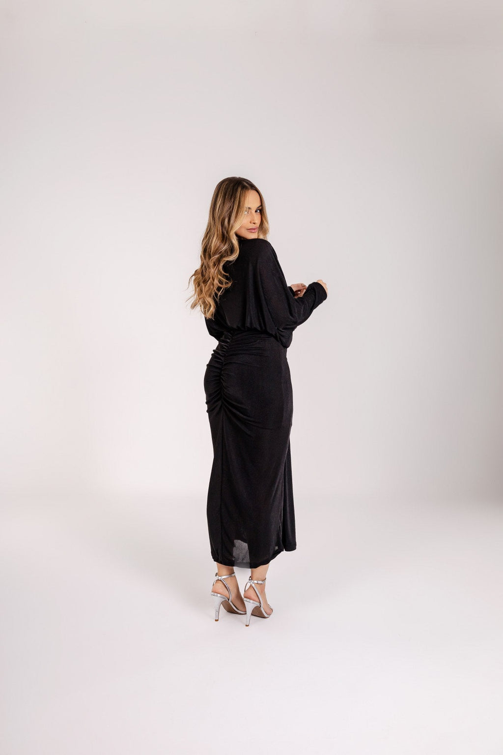 VESTIDO MIDI MANGA LONGA