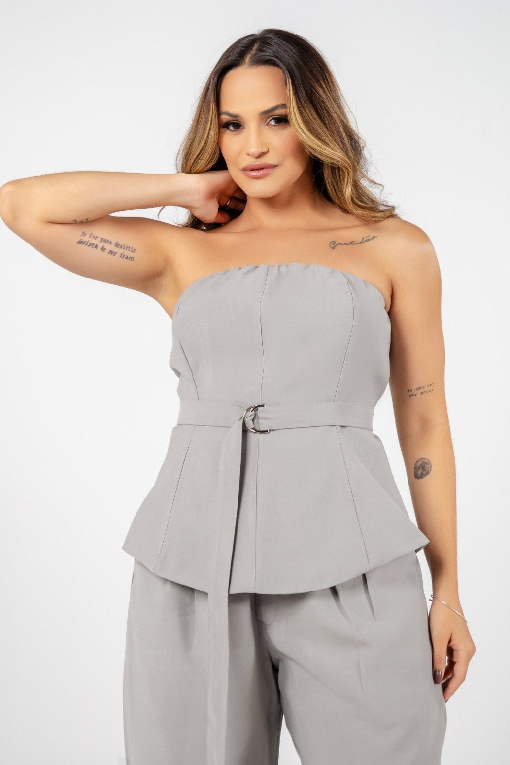 BLUSA TOMARA QUE CAIA COM CINTO