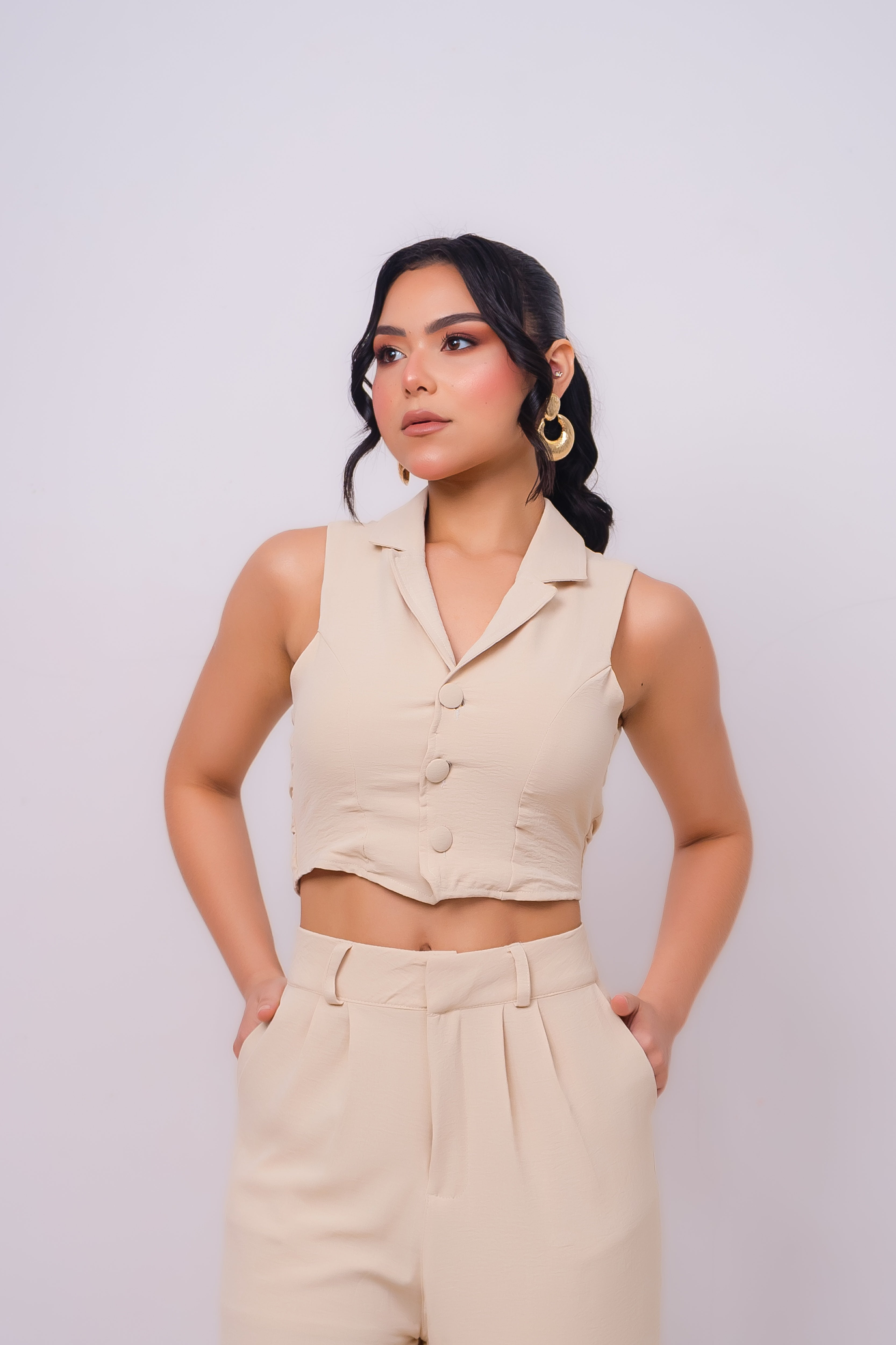COLETE CROPPED (FIVE)