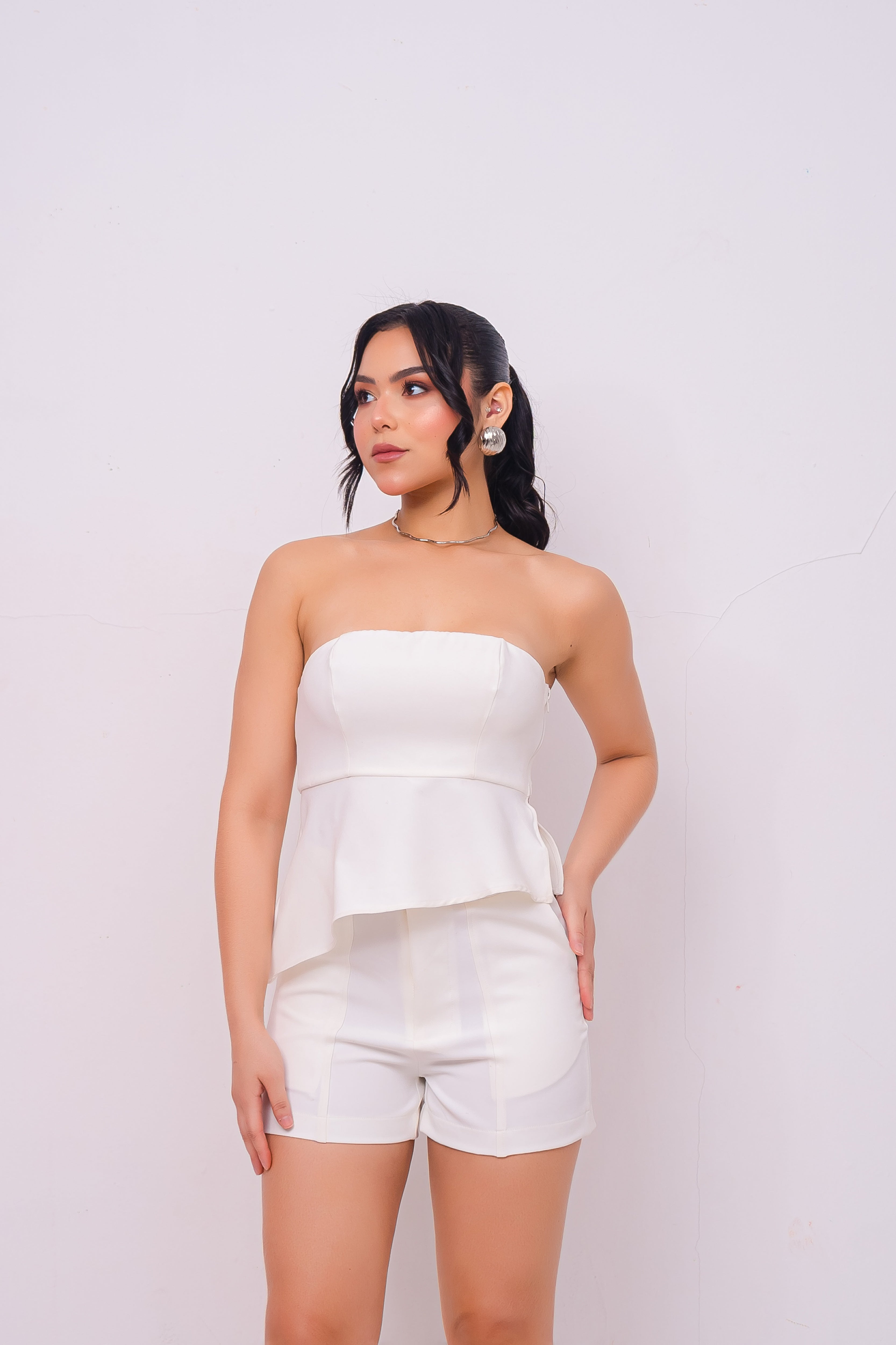 BLUSA ALFAIATARIA PEPLUM ASSIMÉTRICO (FIVE)