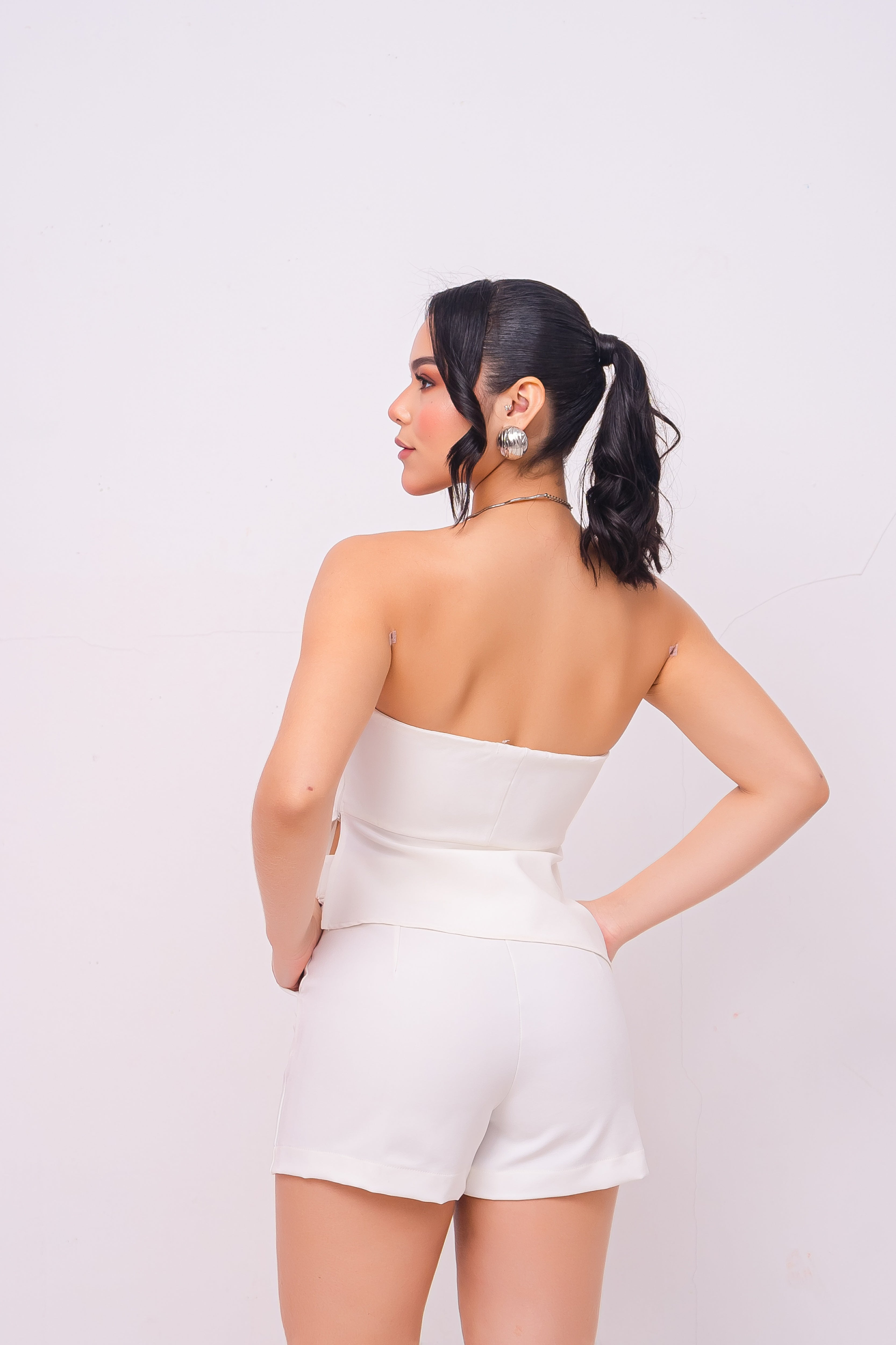 BLUSA ALFAIATARIA PEPLUM ASSIMÉTRICO (FIVE)