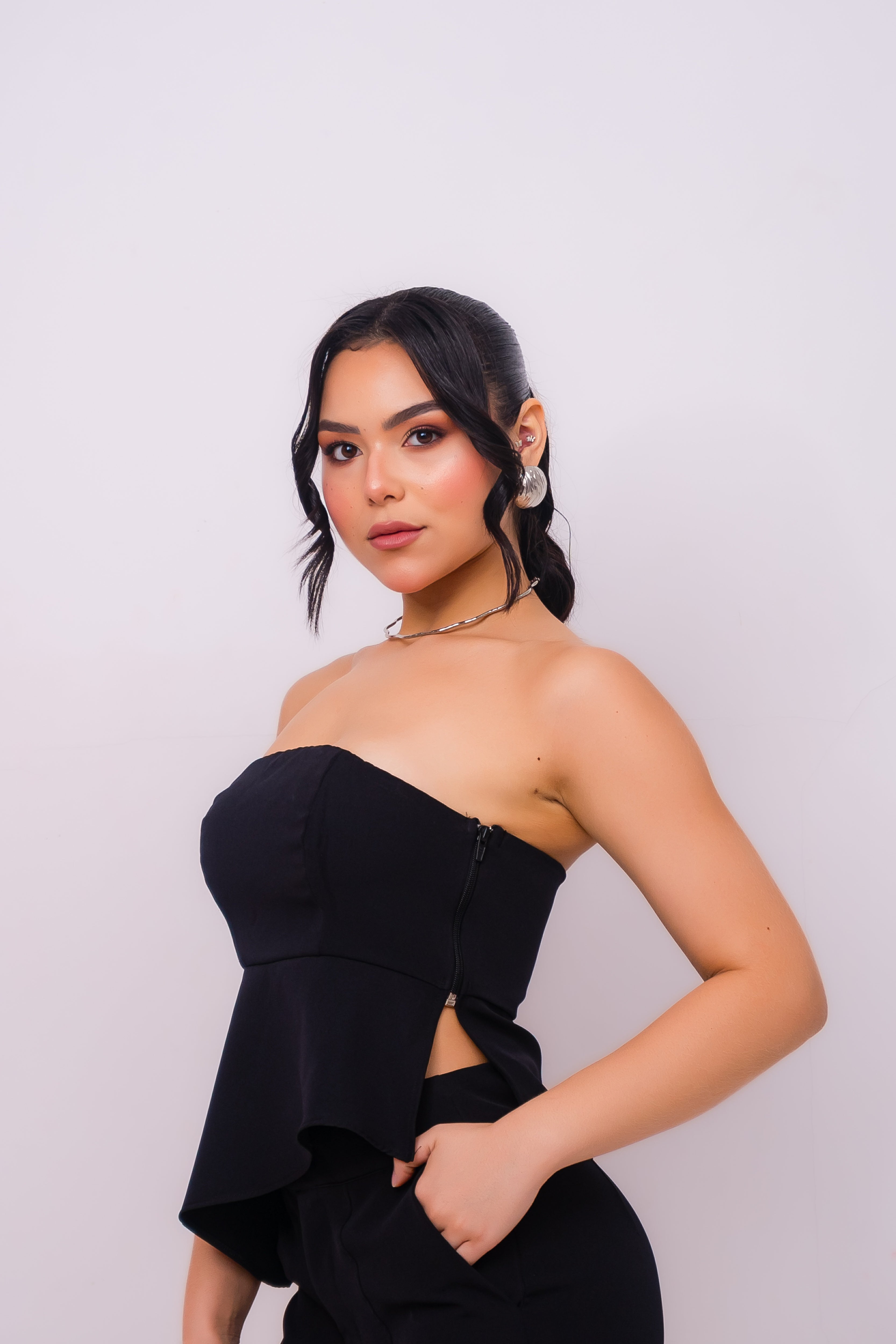 BLUSA ALFAIATARIA PEPLUM ASSIMÉTRICO (FIVE)